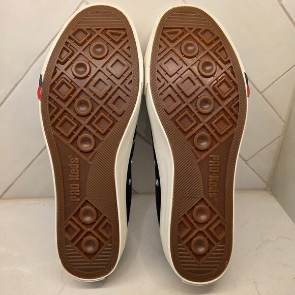 Pro-Keds Royal Lo Black Canvas Sneakers Men’s 8 Classic Retro Low Top New in Box - Picture 5 of 8